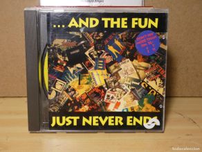 CDs de Musique: ARKANSAS1980 PACC517 CD MUY BUEN ESTADO - And the Fun Just Never Ends COMPILATION